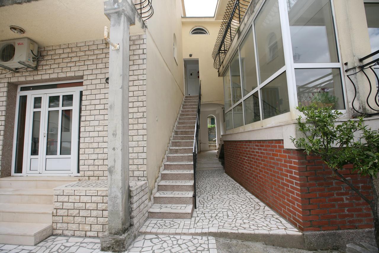 Bugi Apartment Kotor Exterior foto